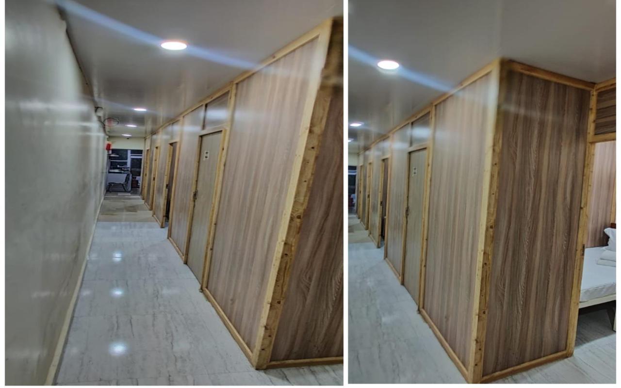 مومباي Royal Cabin Stay المظهر الخارجي الصورة