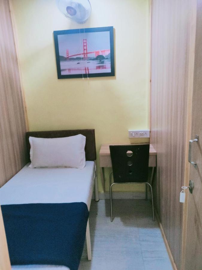 مومباي Royal Cabin Stay المظهر الخارجي الصورة